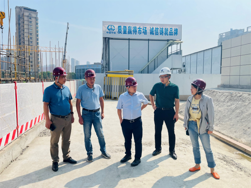 皖投置業(yè)公司董事長(zhǎng)錢章一行赴云錦臺(tái)項(xiàng)目開(kāi)展國(guó)慶安全生產(chǎn)檢查